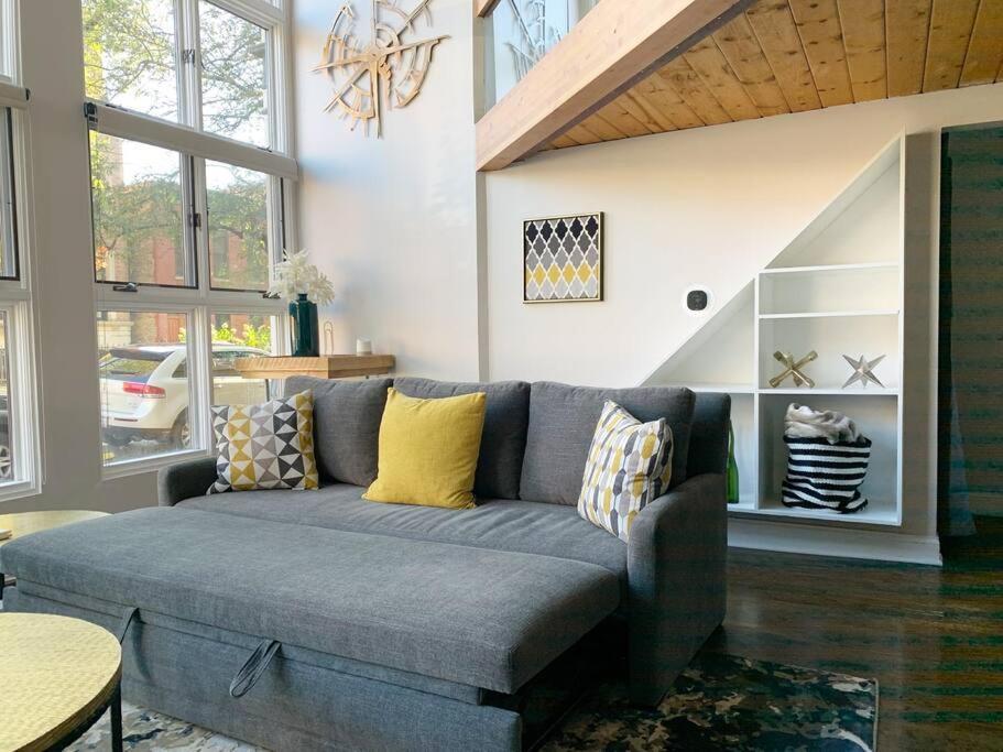 Lincoln Park Light-Filled Loft Apartment ชิคาโก ภายนอก รูปภาพ
